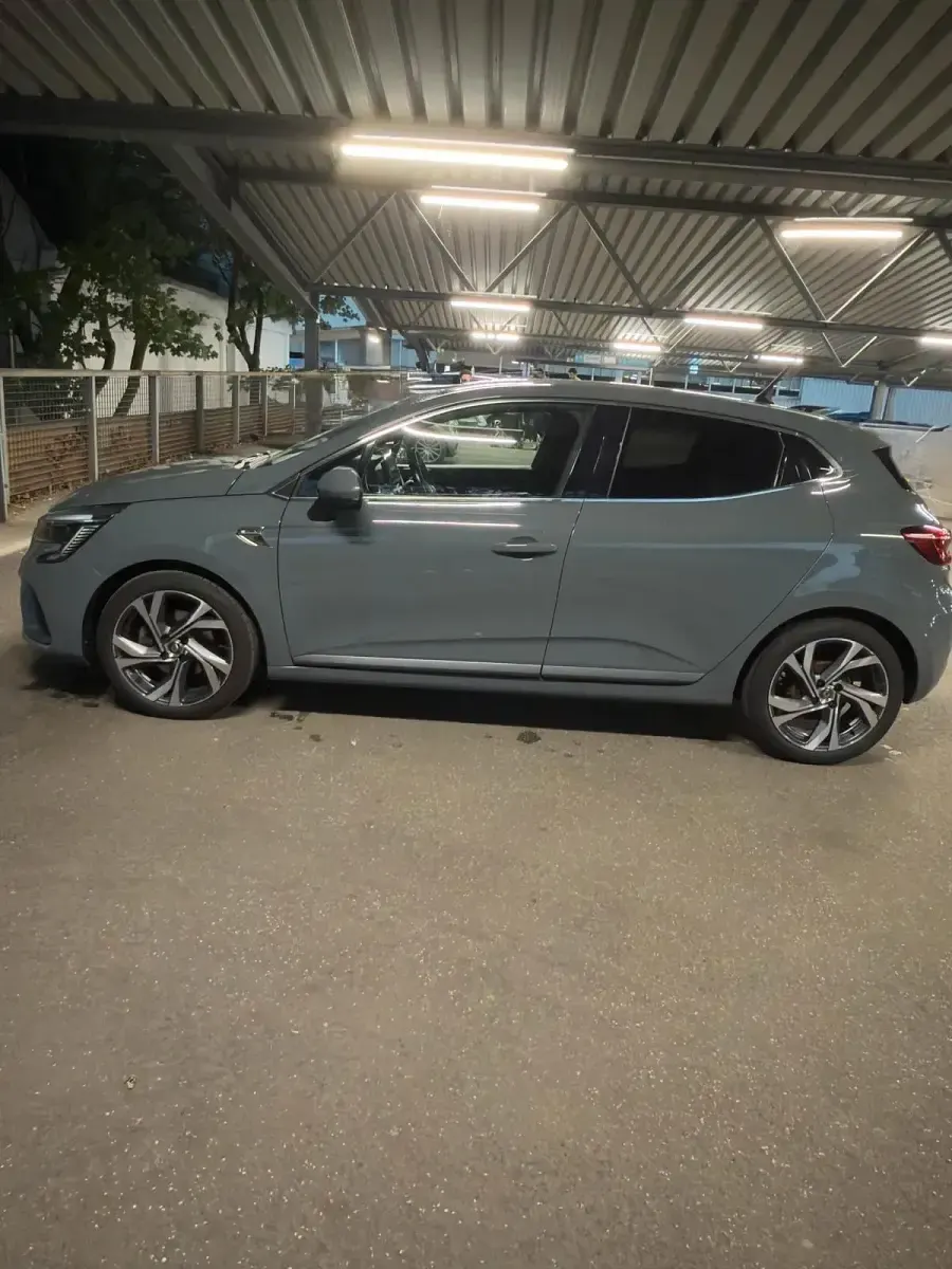 Gebraucht Renault Clio Intens 130 PS (95 kW) 2020 Grau Kleinwagen