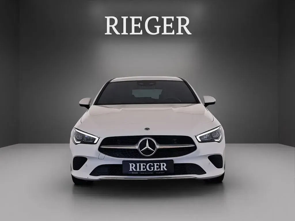 Gebraucht Mercedes CLA200 Shooting Brake Progressive 150 PS (110 kW) 2023 Weiß Kombi