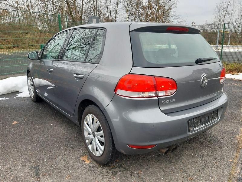 Gebraucht VW Golf VI 122 PS (89 kW) 2010 Grau Kleinwagen