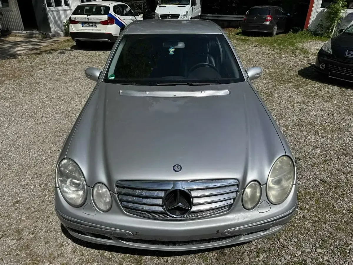 Gebraucht Mercedes E320 Elegance 224 PS (164 kW) 2003 Silber Limousine