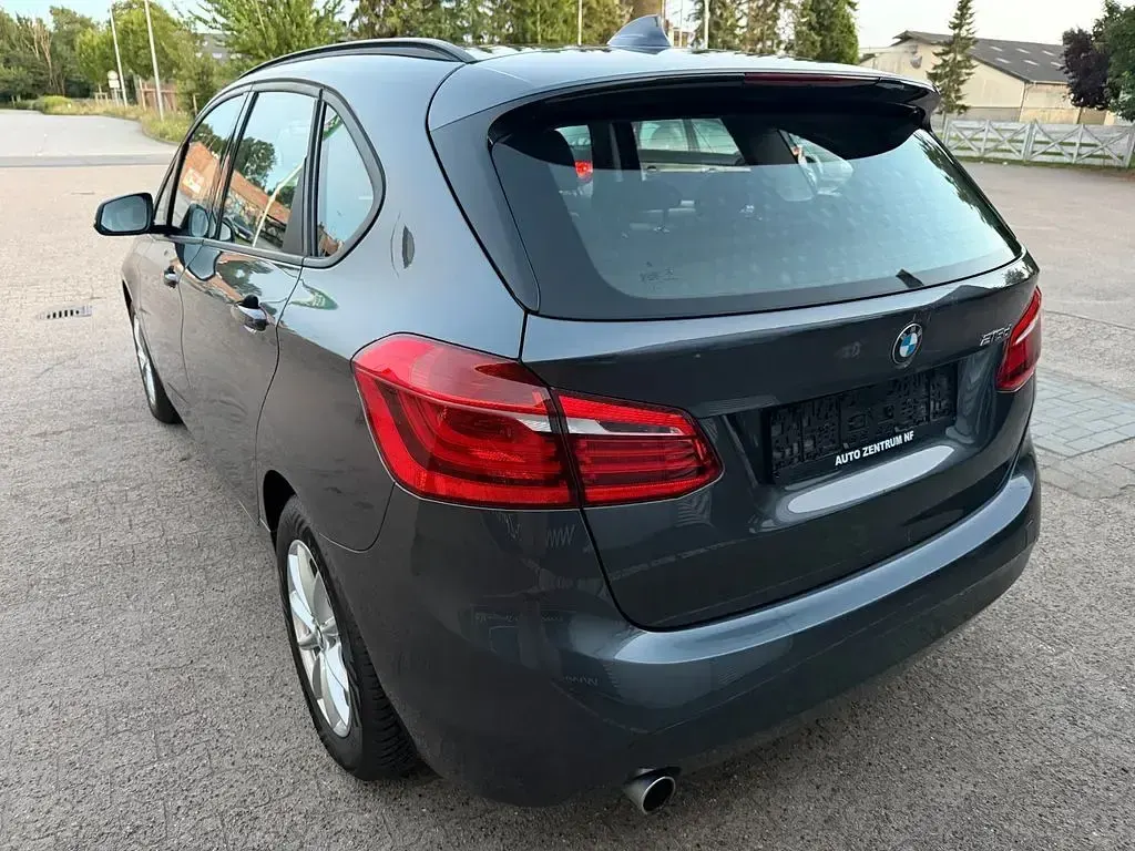 Gebraucht BMW 216 Active Tourer Advantage 116 PS (85 kW) 2018 Grau Van / Kleinbus