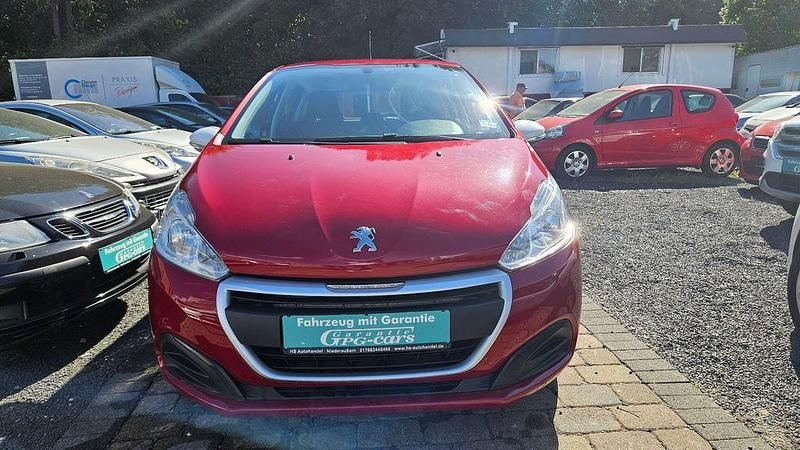 Rot Gebraucht 2018 Peugeot 208 Kleinwagen | 6.800 € (Fairer Preis) - Bild 1/4