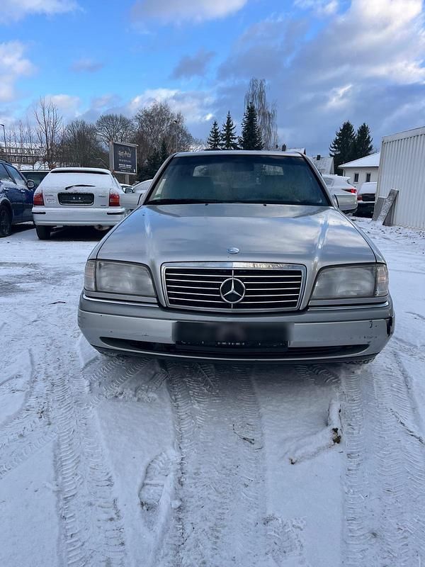 Grau Gebraucht 1993 Mercedes C180 Limousine | 1.500 € - Bild 1/4