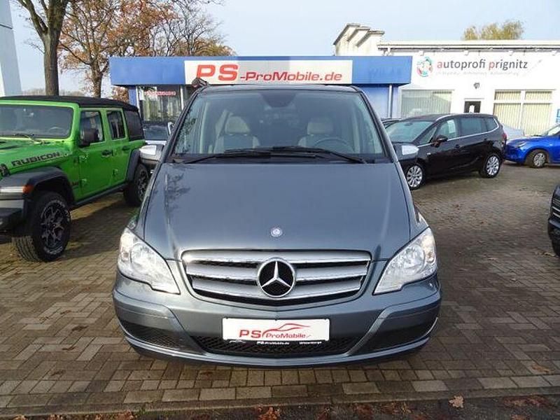 Gebraucht Mercedes Viano 163 PS (119 kW) 2012 Grau Van / Kleinbus