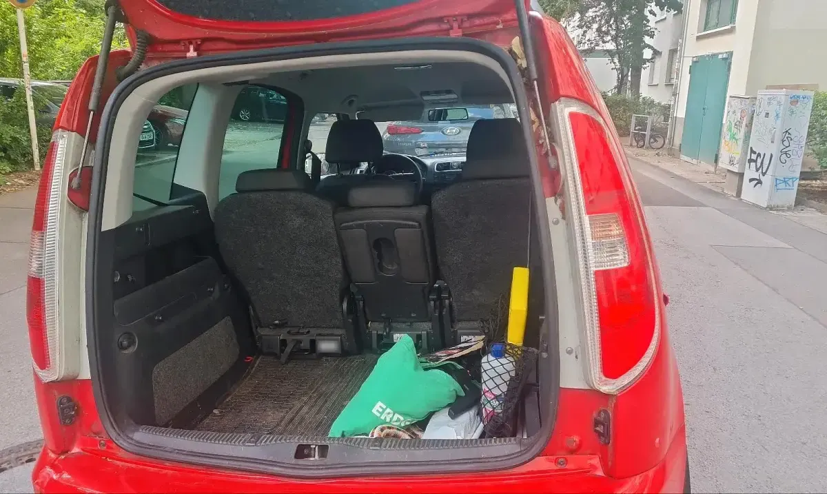 Gebraucht Skoda Roomster 105 PS (77 kW) 2009 Rot Van / Kleinbus