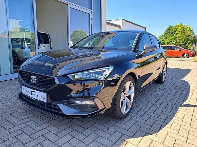 Schwarz Gebraucht 2024 Seat Leon FR Limousine | 24.960 € (Guter Preis) - Bild 1/4