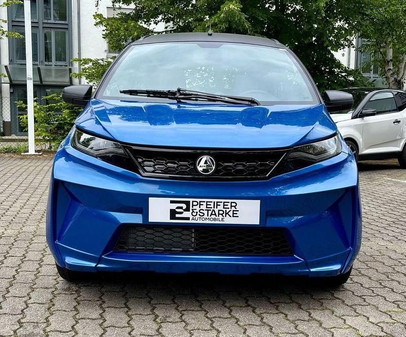 Neu Aixam Crossline Pack 2025 Saphirblau Kleinwagen