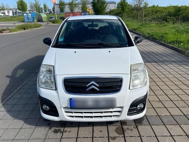 Weiß Gebraucht 2009 Citroën C2 Tonic Kleinwagen | 1.650 € (Guter Preis) - Bild 1/4