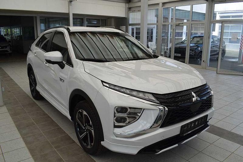 Neu Mitsubishi Eclipse Cross Select 188 PS (138 kW) 2025 Titanweiß SUV