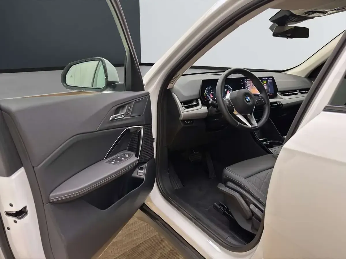 Gebraucht BMW X1 170 PS (125 kW) 2025 Weiß SUV