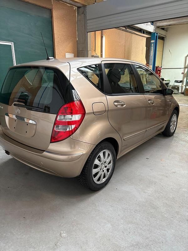Gebraucht Mercedes A150 95 PS (69 kW) 2007 Gelb Kleinwagen