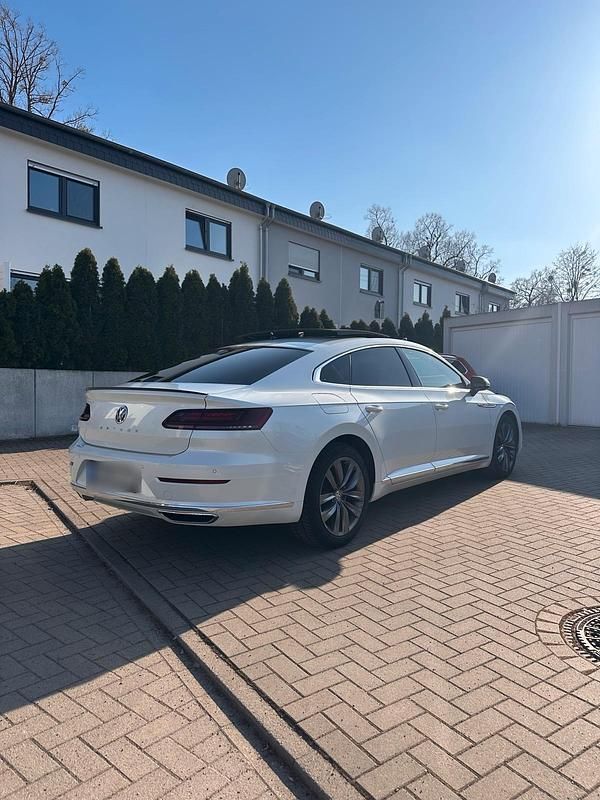 Gebraucht VW Arteon R-line 190 PS (139 kW) 2019 Weiß Kleinwagen