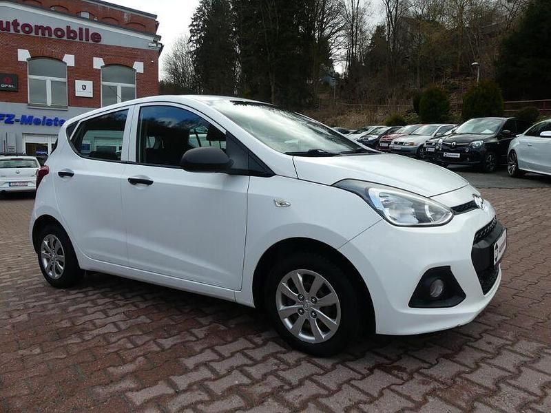 Gebraucht Hyundai i10 67 PS (49 kW) 2016 Unbekannt Kleinwagen