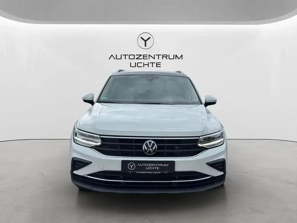 Gebraucht VW Tiguan Active 150 PS (110 kW) 2023 Weiß SUV