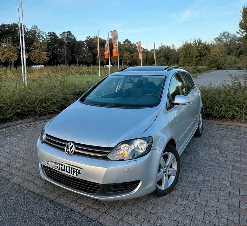 Gebraucht VW Golf VII 105 PS (77 kW) 2012 Silber Limousine