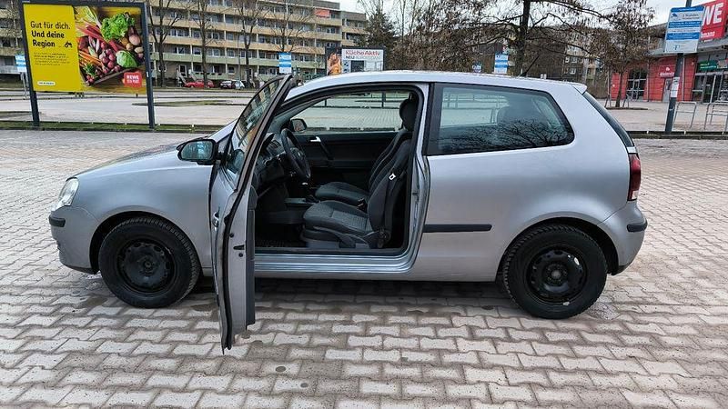 Gebraucht VW Polo Trendline 60 PS (44 kW) 2007 Silber Kleinwagen