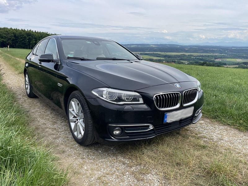 Schwarz Gebraucht 2015 BMW 530 Luxury Line Limousine | 16.900 € (Superpreis) - Bild 1/4