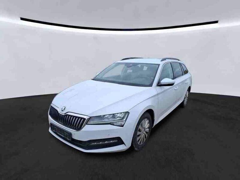Weiß Gebraucht 2021 Skoda Superb Ambition Kombi | 13.790 € - Bild 1/4