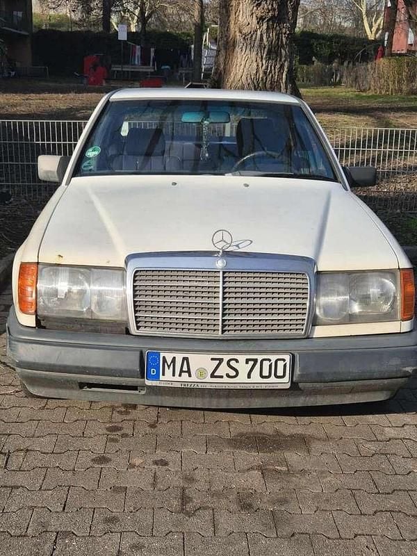 Gebraucht Mercedes 200 116 PS (85 kW) 1985