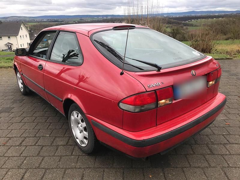 Używany Saab 9-3 131 KM (96 kW) 1999 Czerwony Coupe