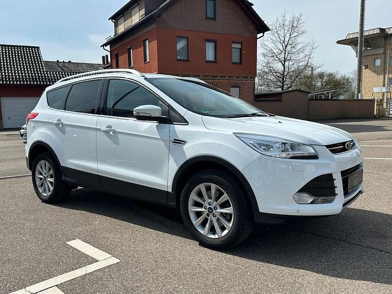 Gebraucht Ford Kuga Titanium 150 PS (110 kW) 2014 Weiß SUV