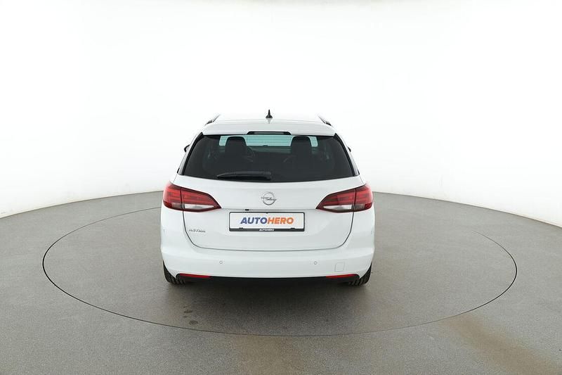 Używany Opel Astra Ultimate 2022 Biały Hatchback