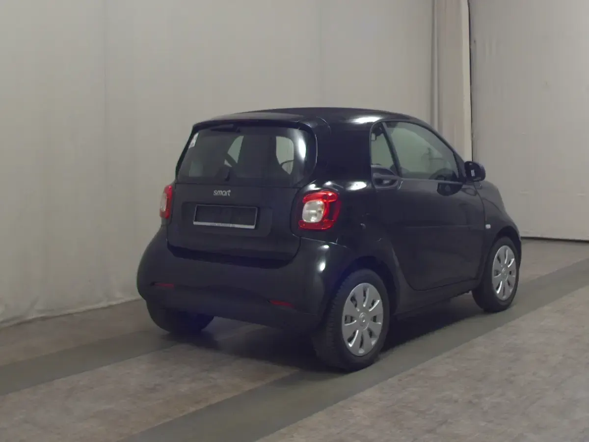 Gebraucht Smart ForTwo Electric Drive 60 kW (82 PS) 2021 Schwarz Coupé
