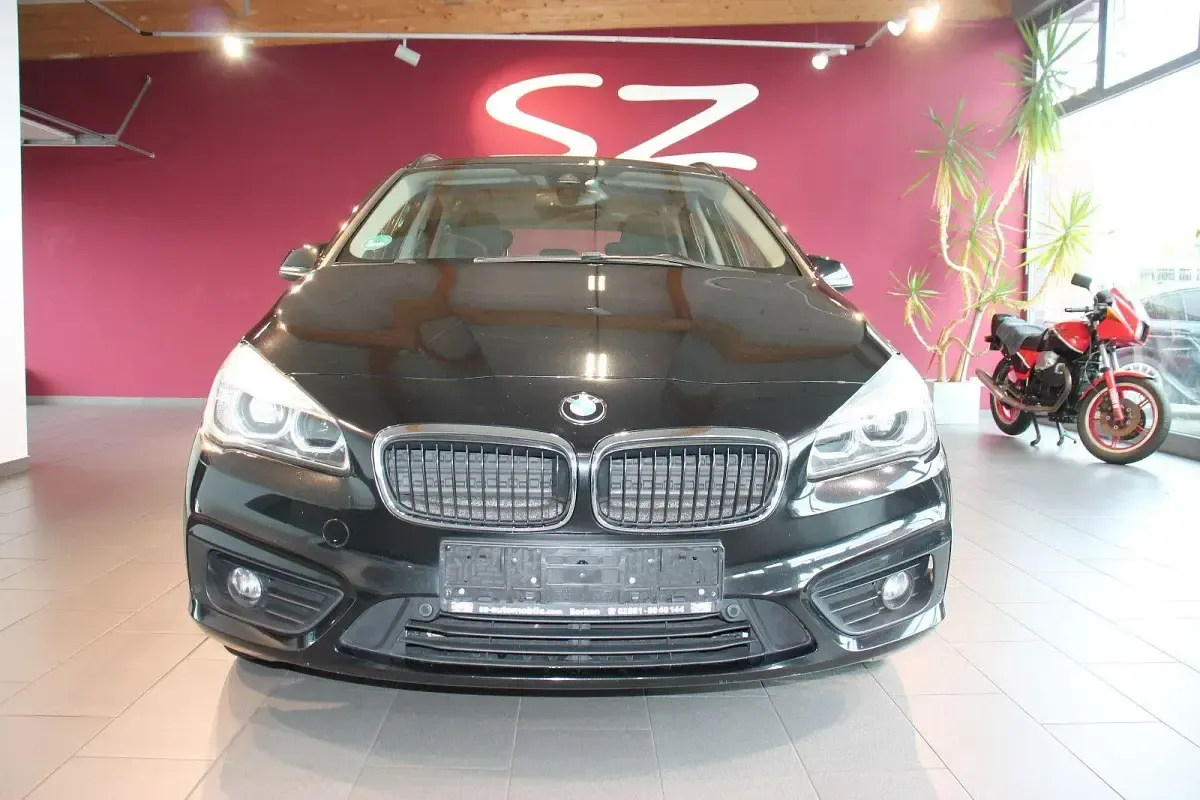 Gebraucht BMW 218 Active Tourer Advantage 136 PS (100 kW) 2018 Schwarz Van / Kleinbus