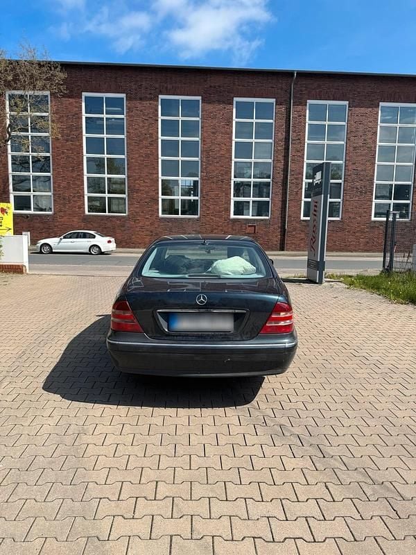 Second-hand Mercedes S320 197 CP (144 kW) 2000 Negru Berlinǎ