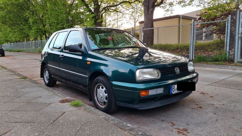 Grün Gebraucht 1996 VW Golf III Limousine | 2.750 € (Fairer Preis) - Bild 1/4
