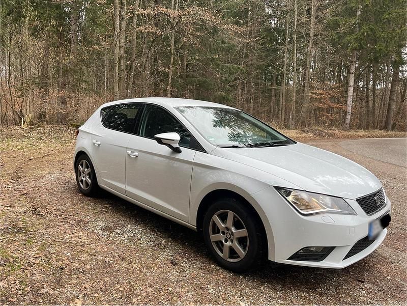Gebraucht Seat Leon Style 105 PS (77 kW) 2015 Weiß Limousine