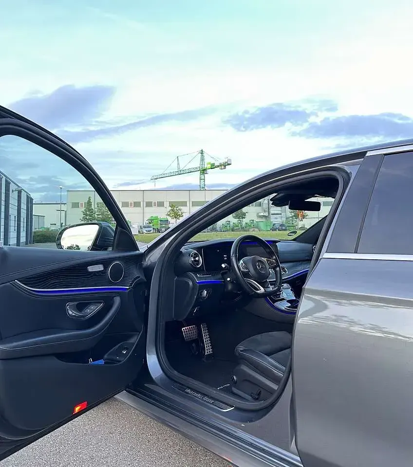Gebraucht Mercedes E220 AMG line 194 PS (142 kW) 2017 Limousine