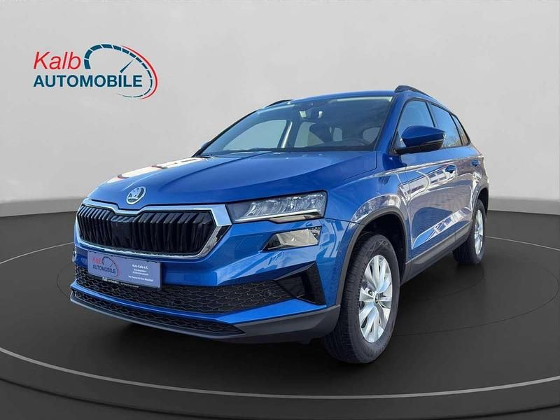 Raceblau metallic Neu 2026 Skoda Karoq SUV | 32.333 € (Guter Preis) - Bild 1/4