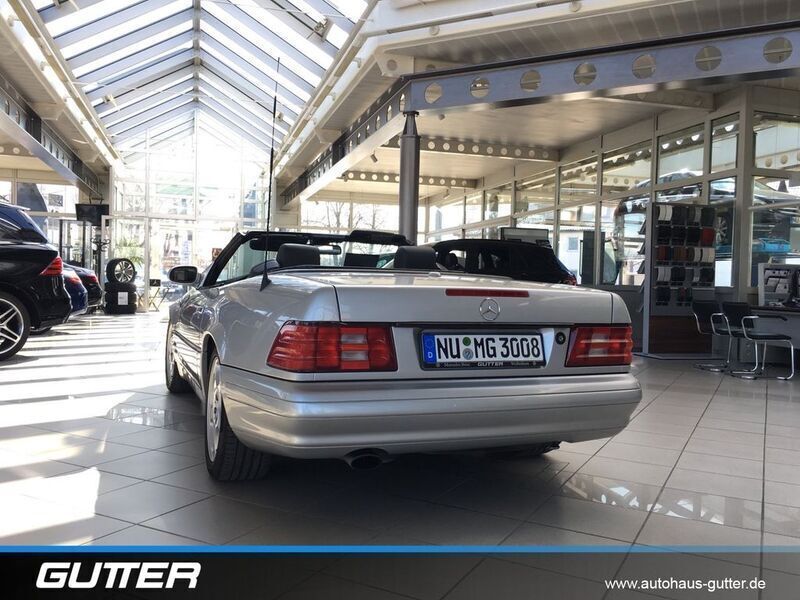 Gebraucht Mercedes SL320 224 PS (164 kW) 2002 Brillantsilber metallic metallic Cabrio