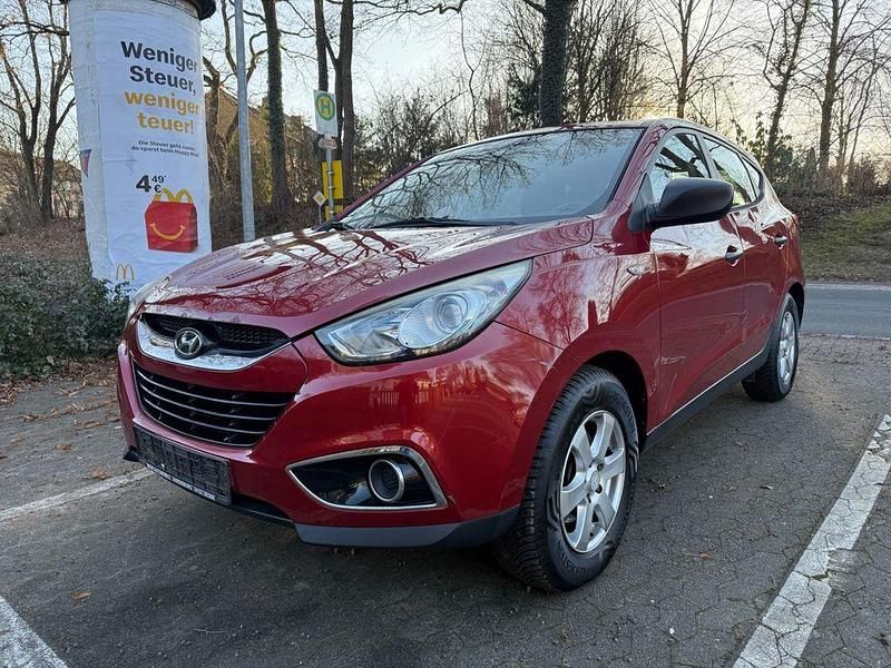 Gebraucht Hyundai ix35 Comfort 163 PS (119 kW) 2010 Rot SUV