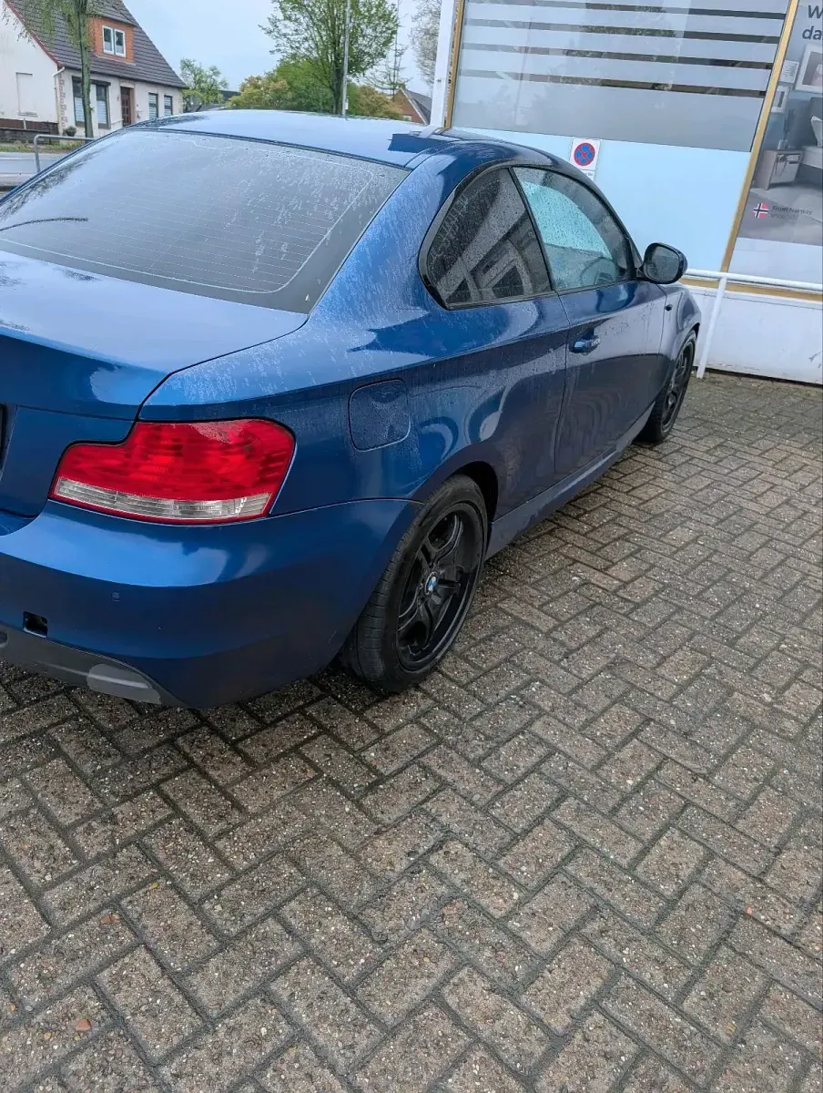 Gebraucht BMW 118 Coupé 141 PS (103 kW) 2010 Blau Coupé