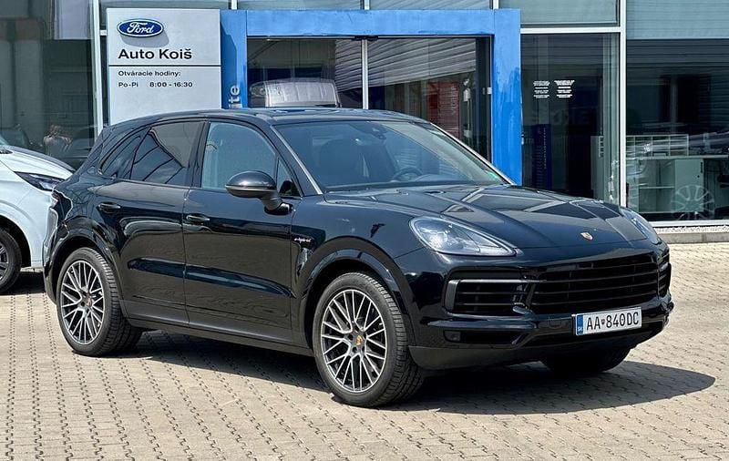 Schwarz Gebraucht 2022 Porsche Cayenne SUV | 82.690 € (Fairer Preis) - Bild 1/4