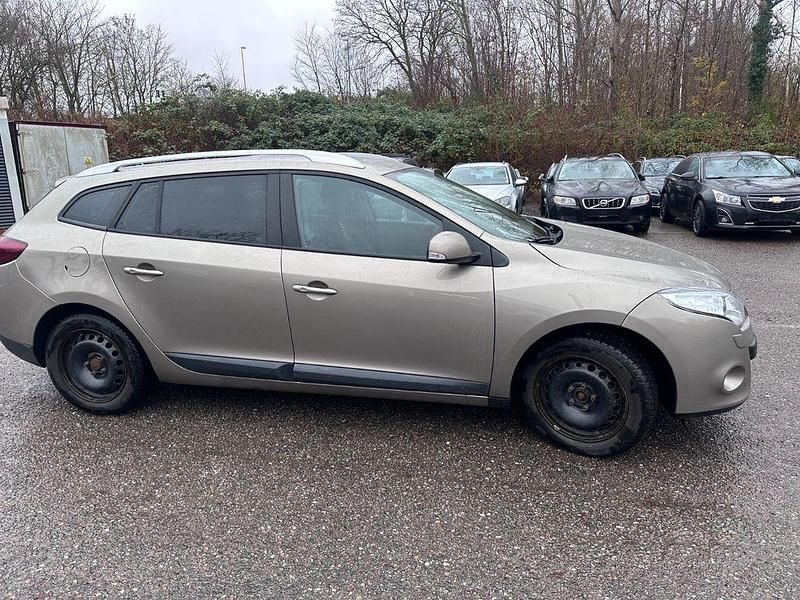 Gebraucht Renault Mégane III Expression 110 PS (80 kW) 2012 Limousine