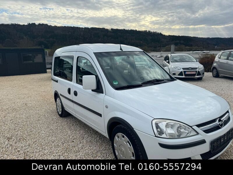 Weiß Gebraucht 2006 Opel Combo Edition Van / Kleinbus | 4.999 € (Teuer) - Bild 1/4
