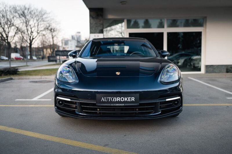 Gebraucht Porsche Panamera 330 PS (242 kW) 2018 Blau Kleinwagen