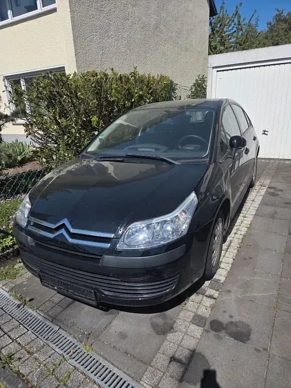 Gebraucht Citroën C4 Advance 88 PS (64 kW) 2008 Schwarz Limousine