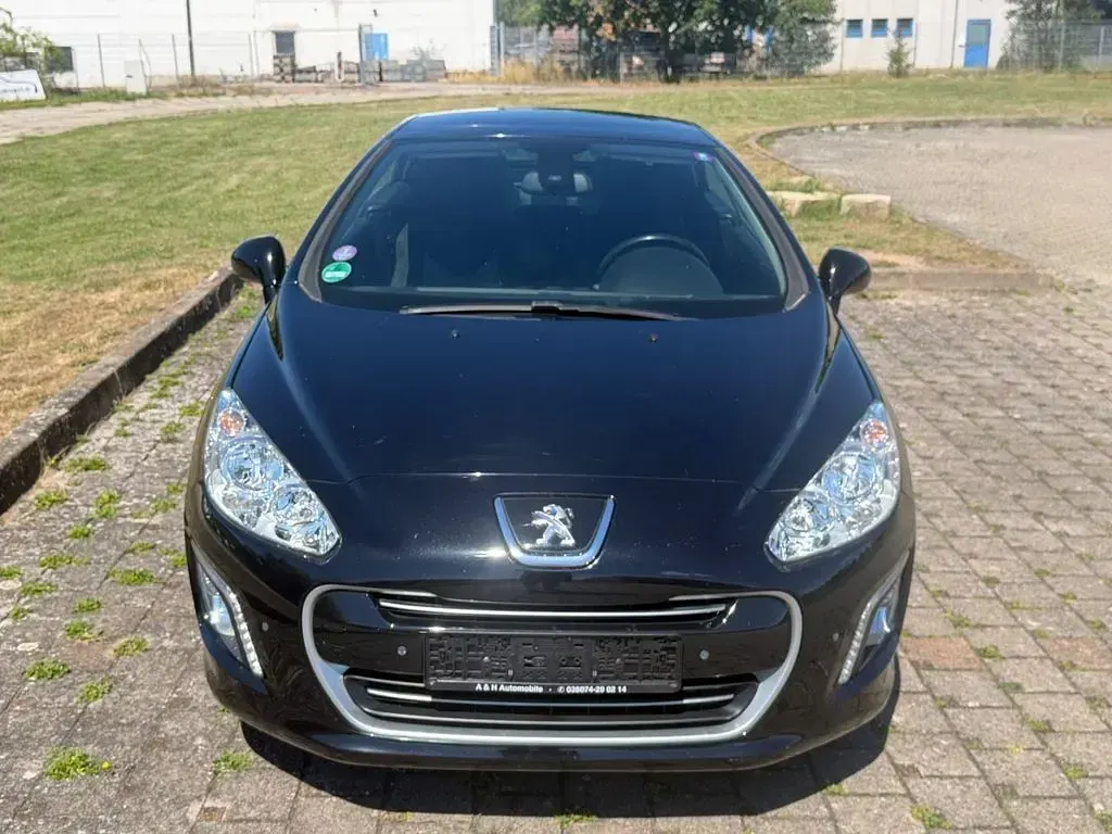 Gebraucht Peugeot 308 CC Active 120 PS (88 kW) 2011 Schwarz Cabrio