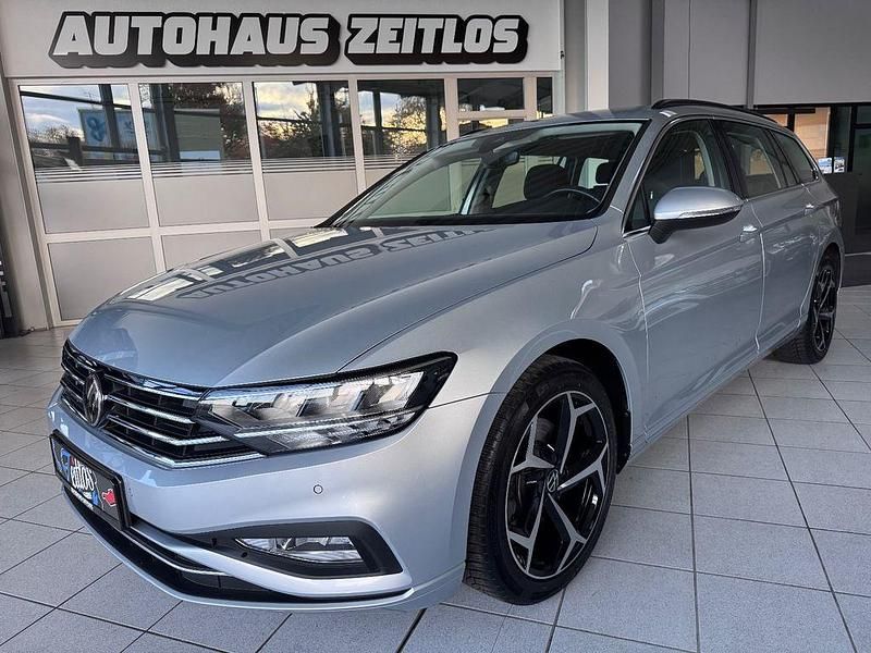 Silber Gebraucht 2023 VW Passat Business Limousine | 21.890 € (Guter Preis) - Bild 1/3