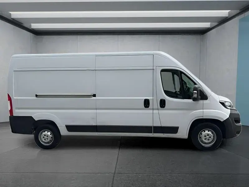 Gebraucht Peugeot Boxer 140 PS (102 kW) 2024 Weiß Van