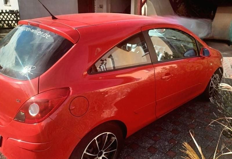 Rot Gebraucht 2007 Opel Corsa Sport Limousine | 1.100 € (Superpreis) - Bild 1/4