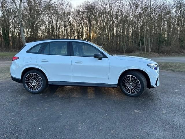 Gebraucht Mercedes GLC400d 252 PS (185 kW) 2024 Weiß SUV