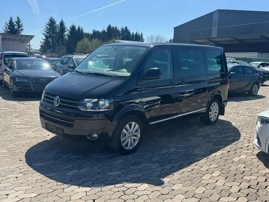 Second-hand VW T5 Highline 179 CP (131 kW) 2015 Negru Van