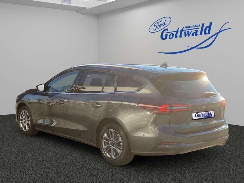 Neu Ford Focus Titanium X 155 PS (114 kW) 2025 Magneticgrau (metallic) Kombi