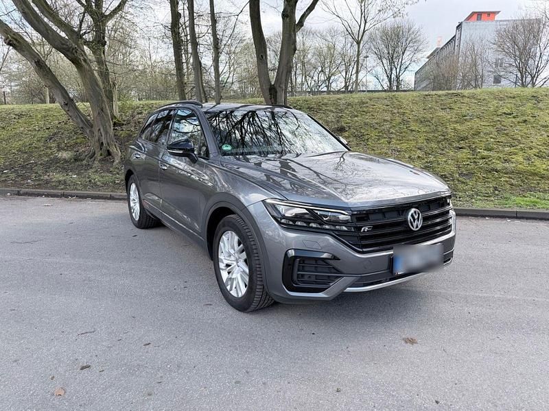 Gebraucht VW Touareg R-line 286 PS (210 kW) 2018 Grau SUV