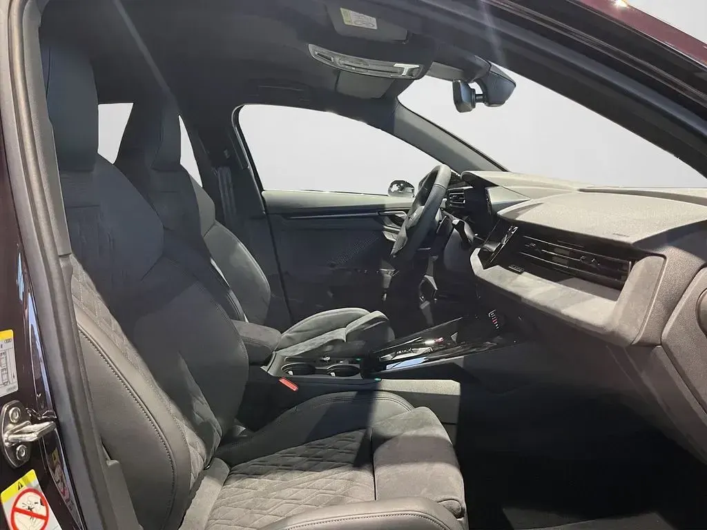Gebraucht Audi RS3 Sport 400 PS (294 kW) 2026 Individuallackierungen audi ex Limousine